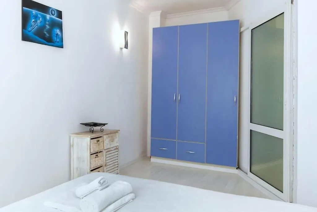 Sunny 2-Bedroom Maisonette Varna & Parking 0*,