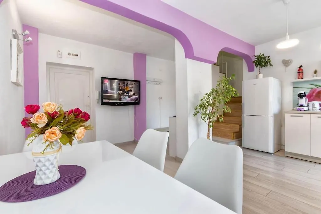 Apartment Sunny 2-Bedroom Maisonette Varna & Parking